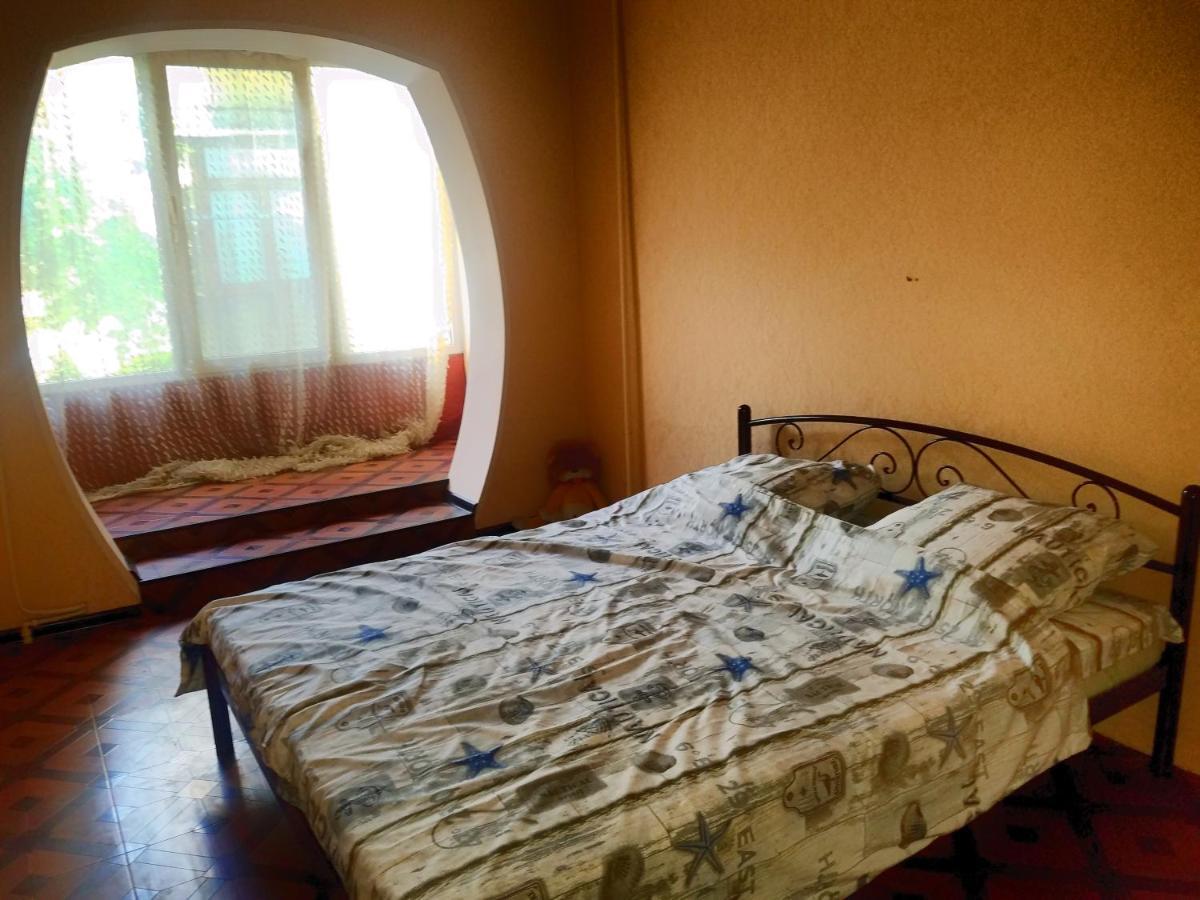 Viktor Apartment Черноморск Екстериор снимка